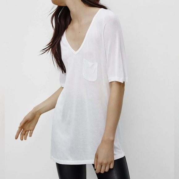 Aritzia Wilfred Free Women’s Libre T-Shirt Oversized V-neck Short Sleeve White - Picture 1 of 10